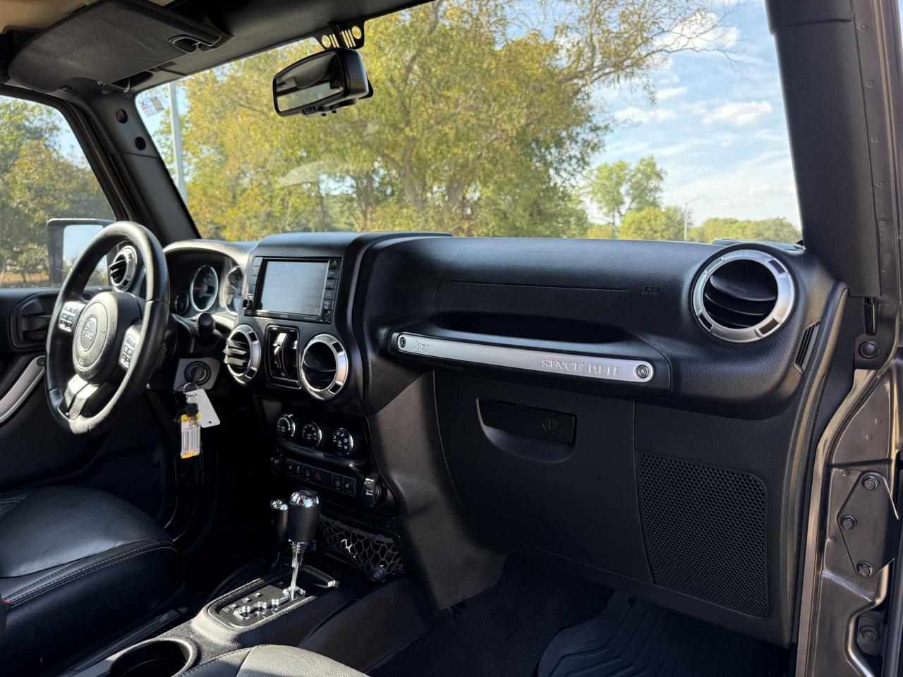 Jeep Wrangler Unlimited Sahara 4WD 2016