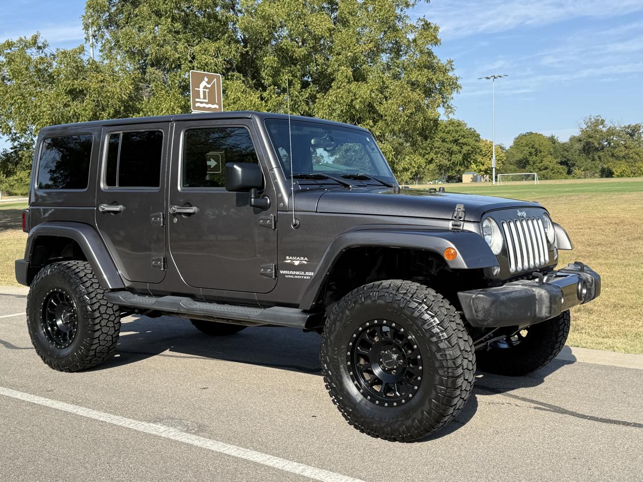 2016 Jeep Wrangler Unlimited Sahara 4WD