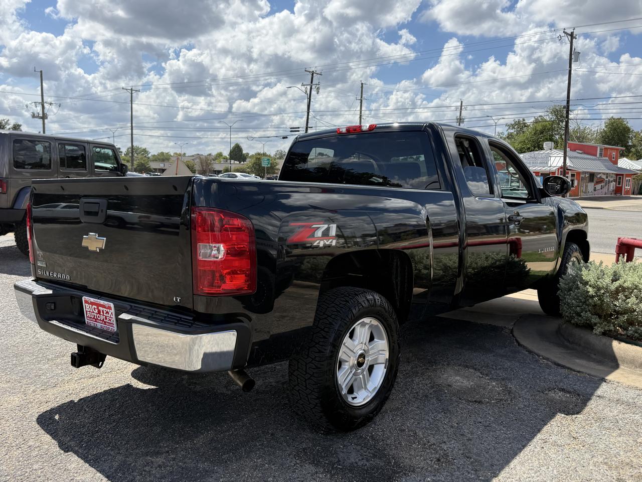 Chevrolet Silverado 1500 LT1 Extended Cab 4WD 2010