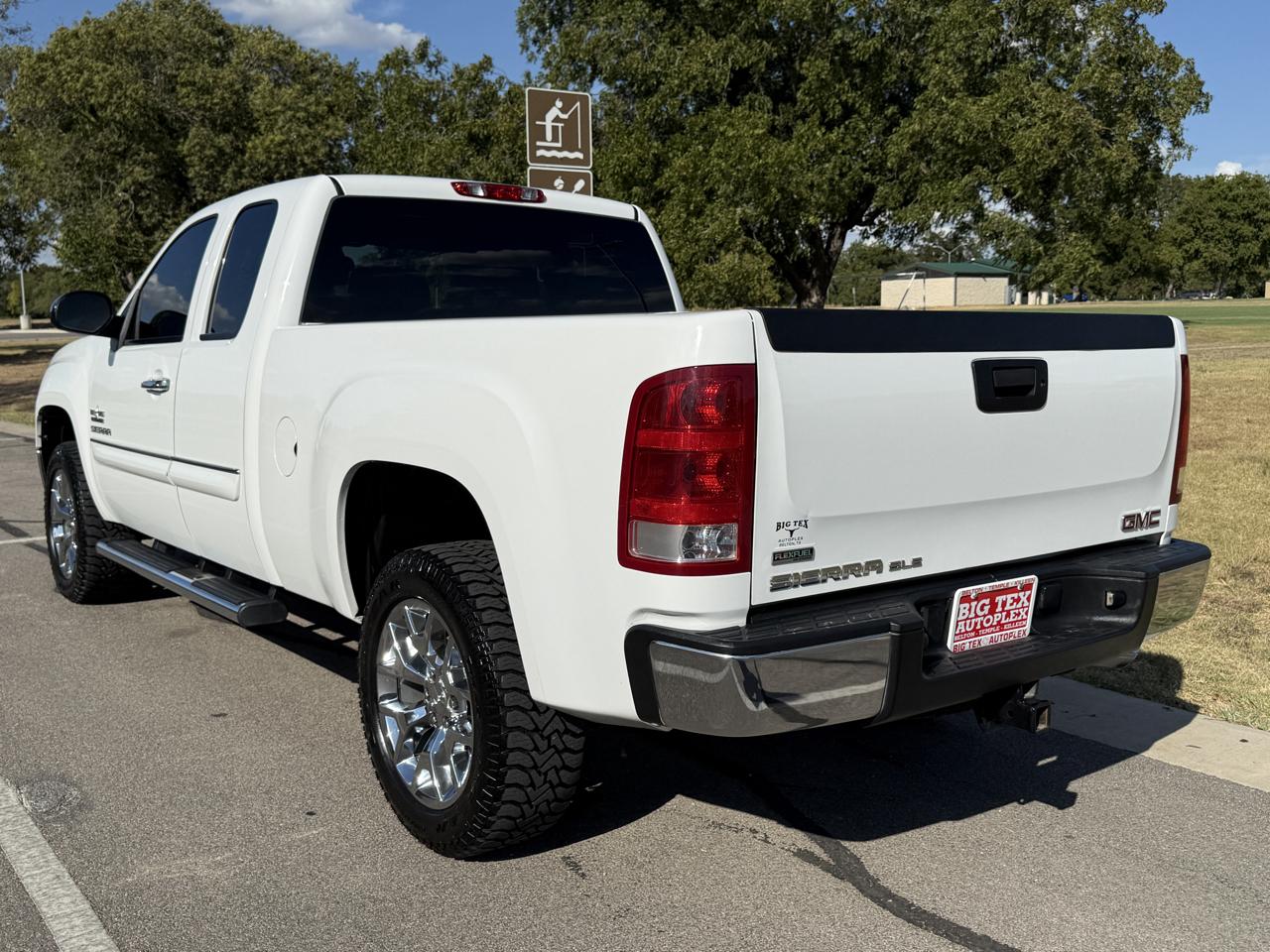 GMC Sierra 1500 SLE Ext. Cab 2WD 2010
