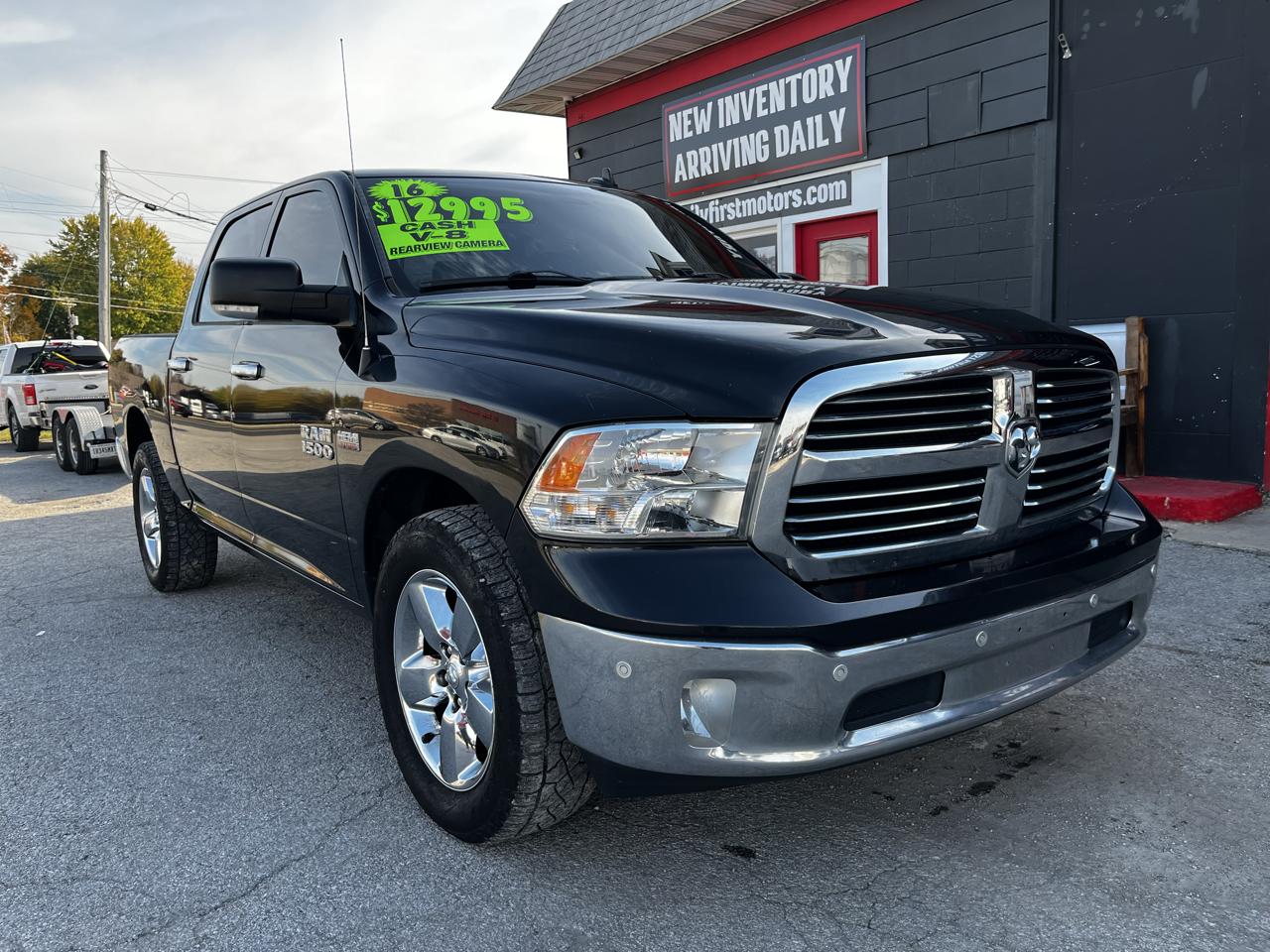 2016 RAM 1500 SLT