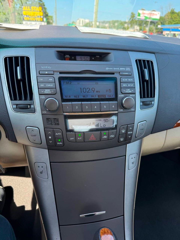 Hyundai Sonata SE V6 2010