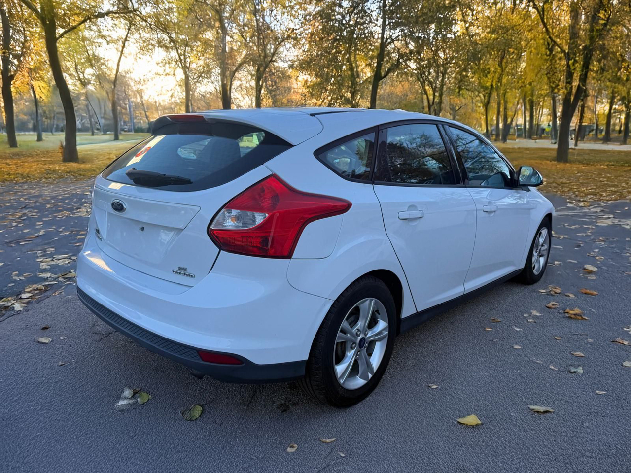 2014 Ford Focus SE photo 4