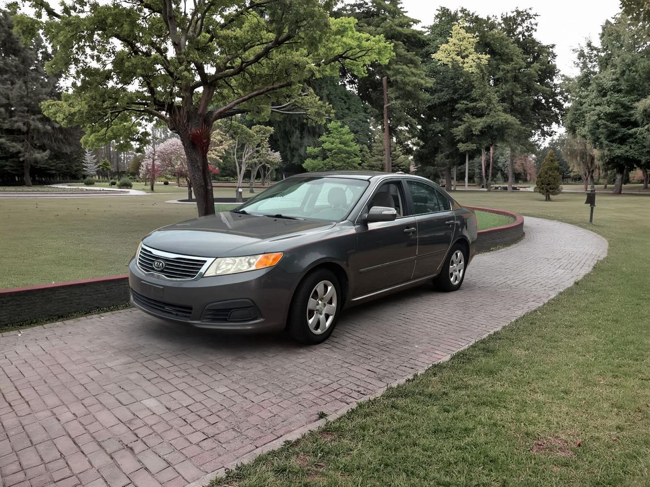 2010 Kia Optima LX