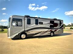 2022 Thor Motor Coach Palazzo  2022 Thor Motor Coach Palazzo