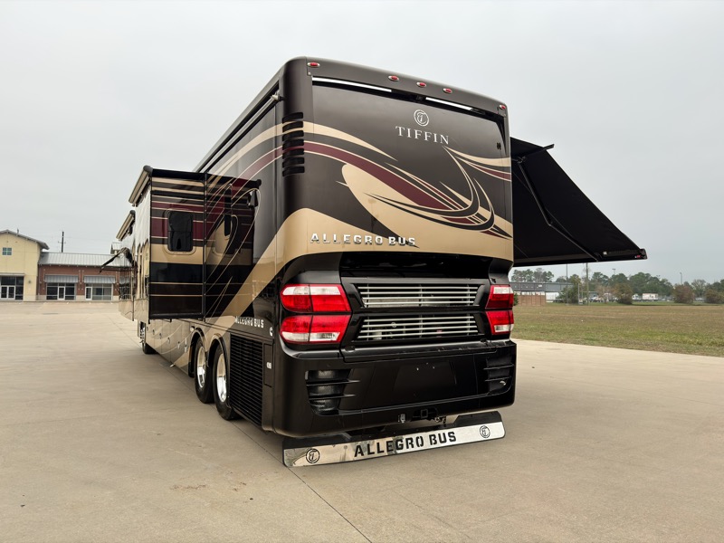 Tiffin Motorhomes Allegro Bus  2016