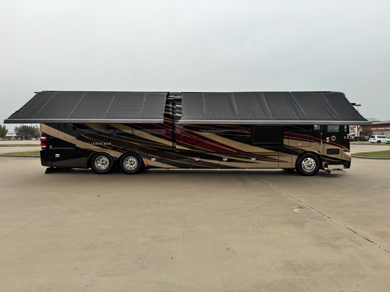 Tiffin Motorhomes Allegro Bus  2016