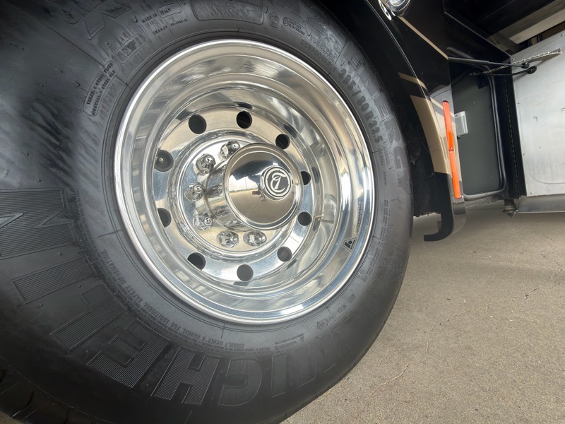 Tiffin Motorhomes Allegro Bus  2016