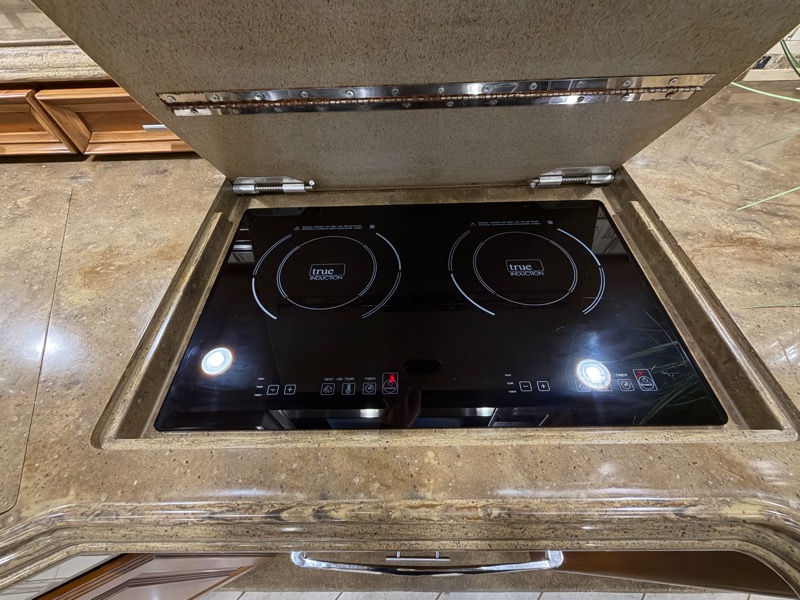 Tiffin Motorhomes Allegro Bus  2016