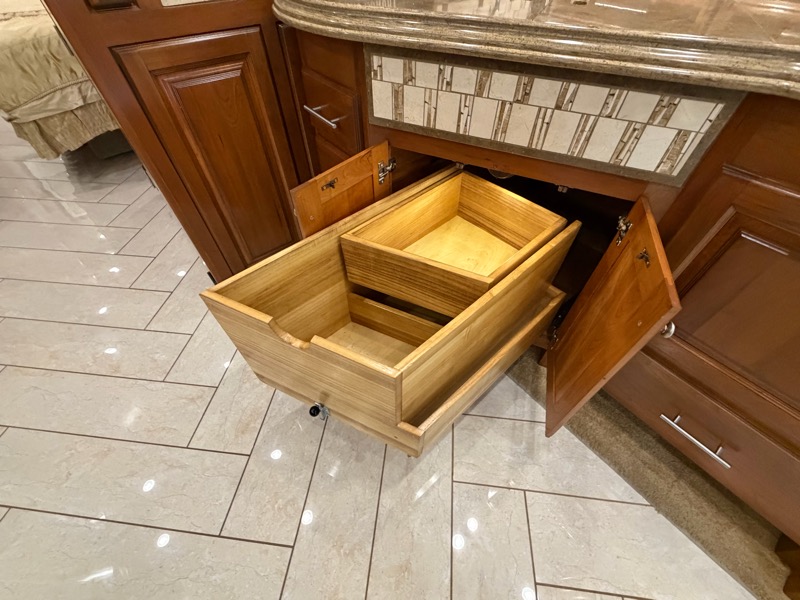 Tiffin Motorhomes Allegro Bus  2016