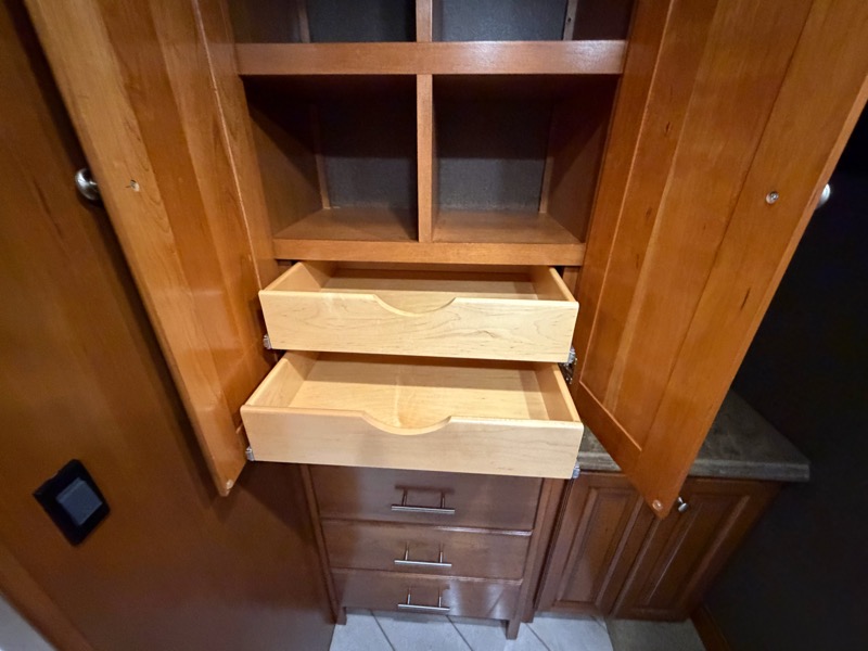 Tiffin Motorhomes Allegro Bus  2016