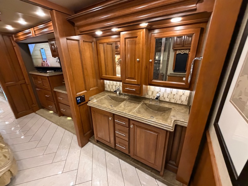 Tiffin Motorhomes Allegro Bus  2016