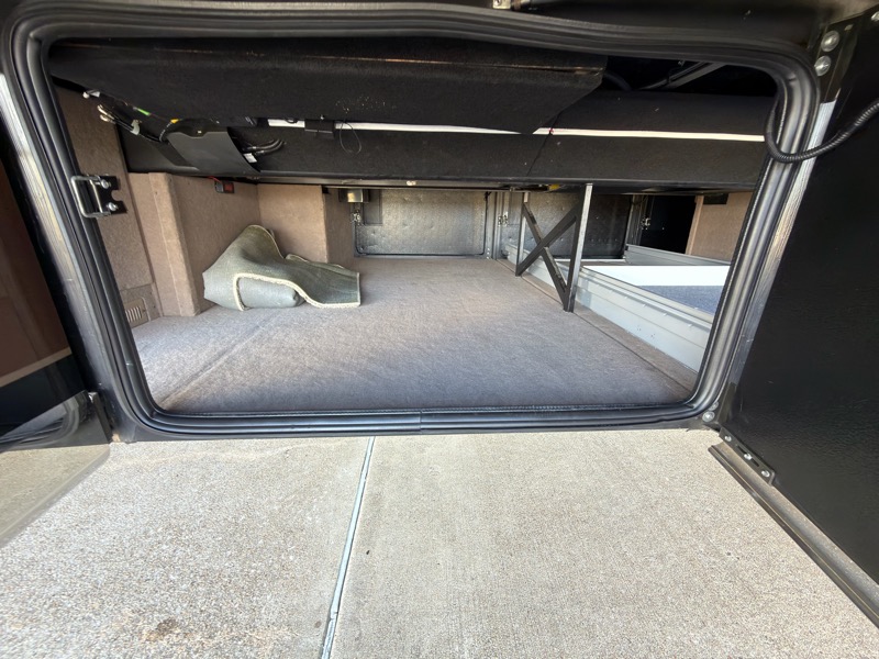 Entegra Coach Anthem  2018