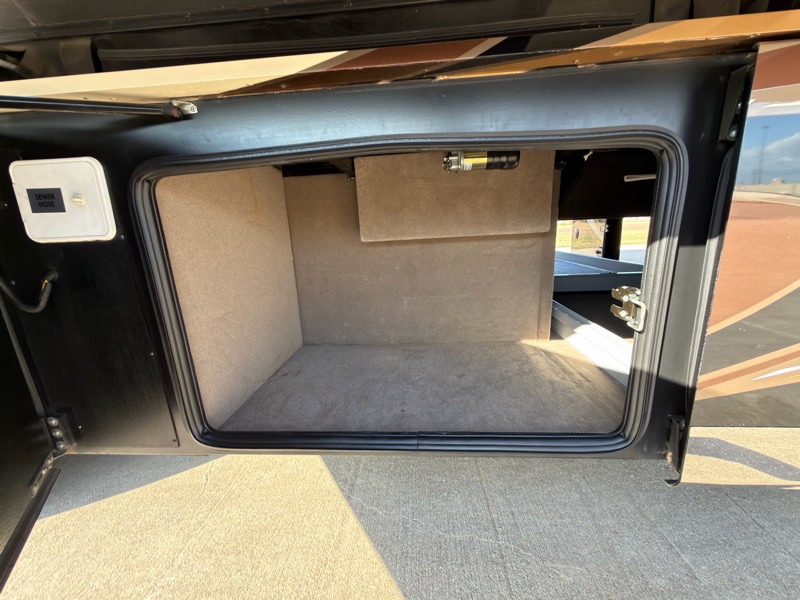 Entegra Coach Anthem  2018