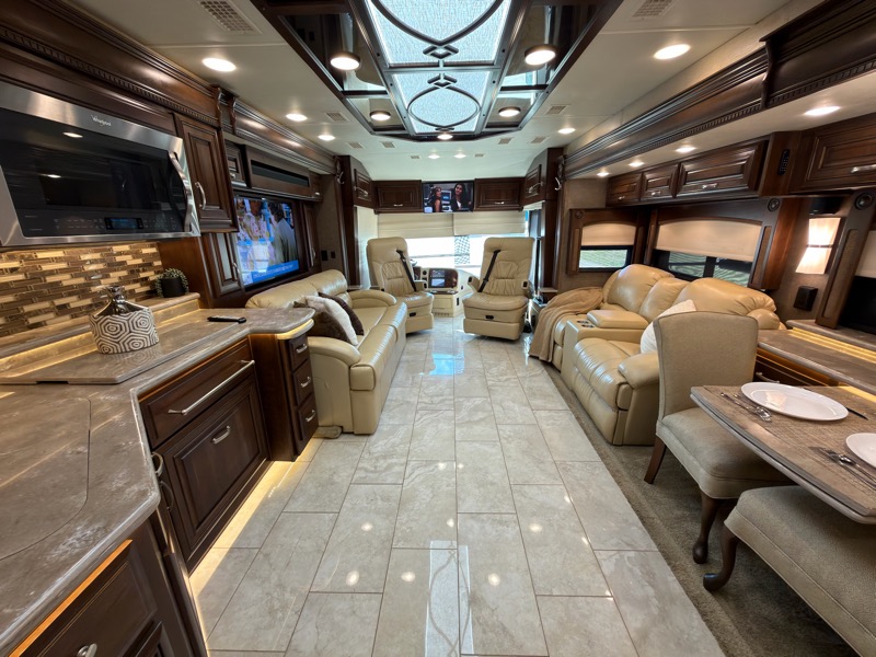 Entegra Coach Anthem  2018