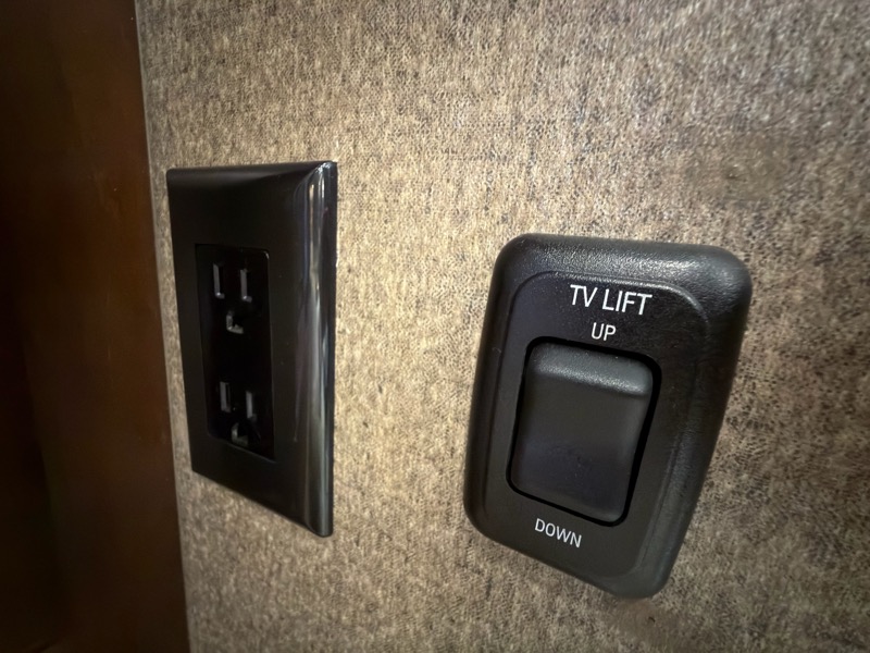 Entegra Coach Anthem  2018