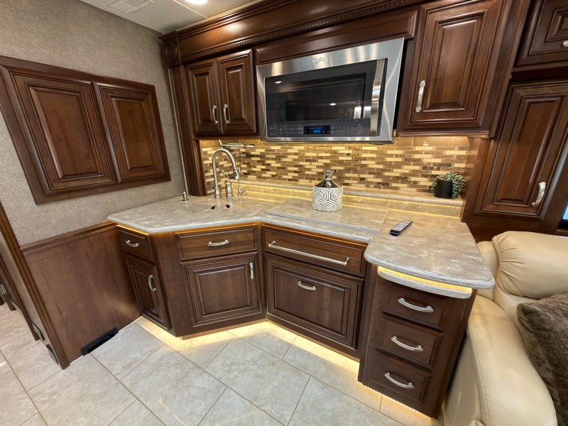 Entegra Coach Anthem  2018