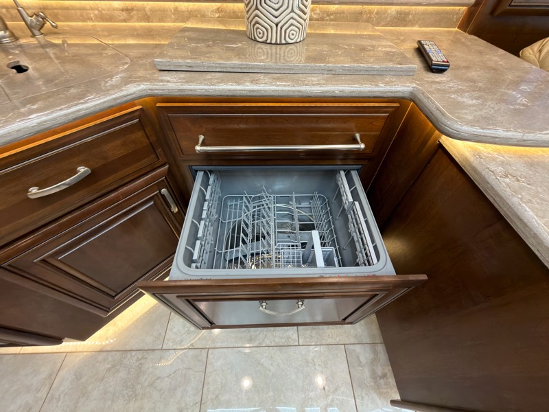 Entegra Coach Anthem  2018