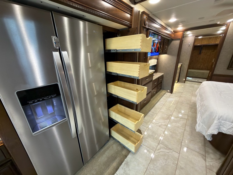 Entegra Coach Anthem  2018