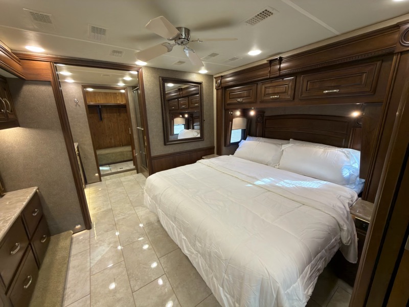 Entegra Coach Anthem  2018