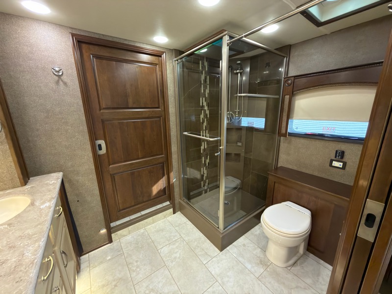 Entegra Coach Anthem  2018