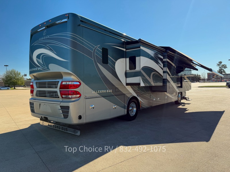 Tiffin Motorhomes Allegro Bus  2018