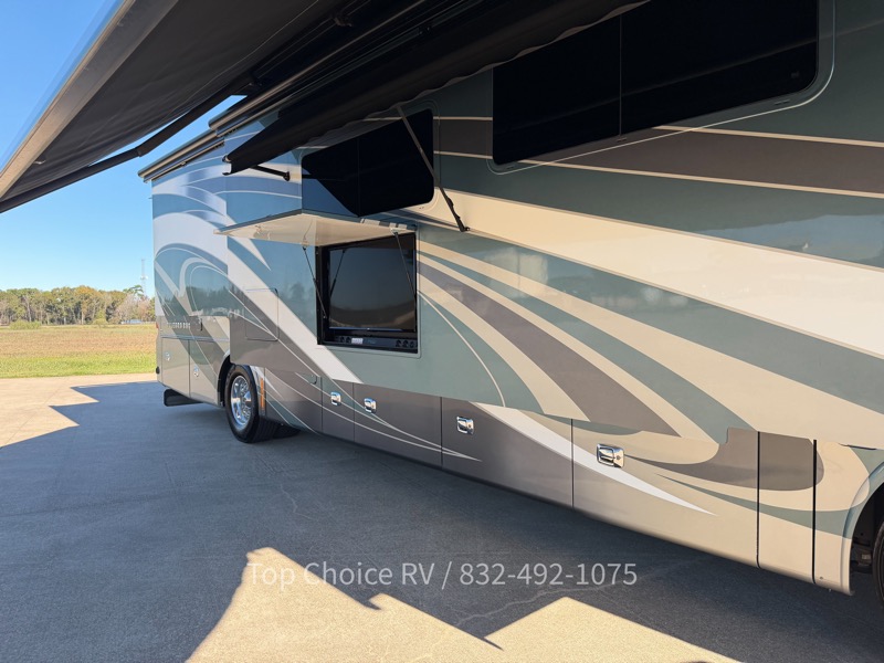 Tiffin Motorhomes Allegro Bus  2018