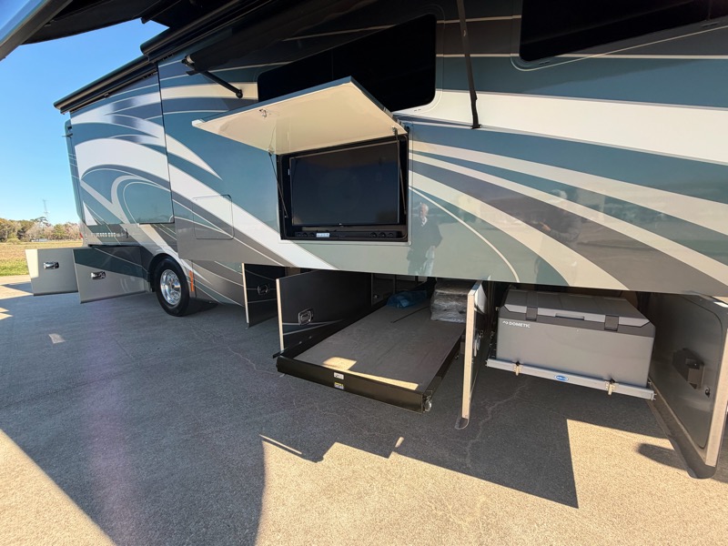 Tiffin Motorhomes Allegro Bus  2018