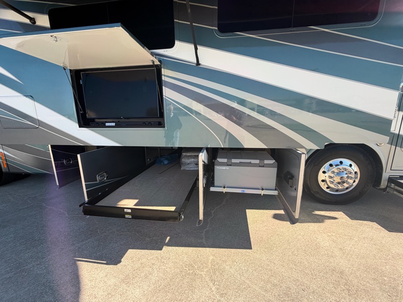 Tiffin Motorhomes Allegro Bus  2018