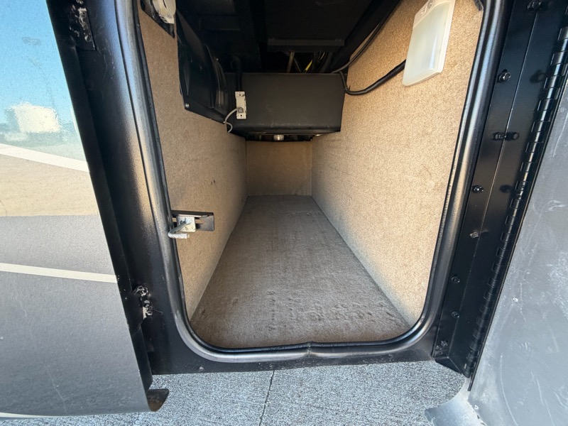 Tiffin Motorhomes Allegro Bus  2018