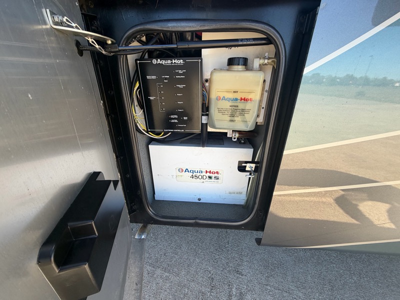 Tiffin Motorhomes Allegro Bus  2018