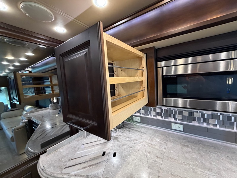 Tiffin Motorhomes Allegro Bus  2018