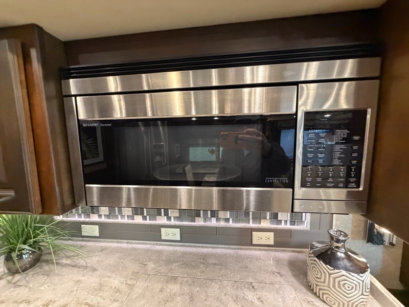 Tiffin Motorhomes Allegro Bus  2018