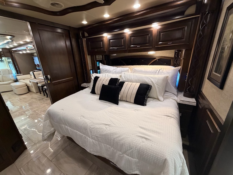 Tiffin Motorhomes Allegro Bus  2018