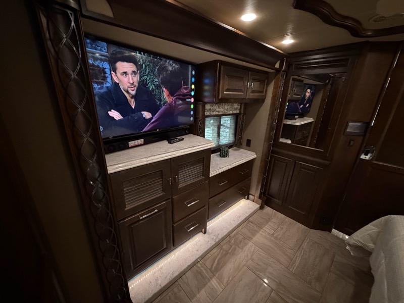 Tiffin Motorhomes Allegro Bus  2018