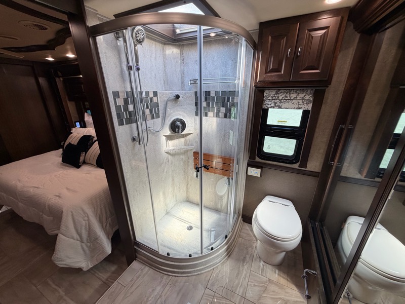 Tiffin Motorhomes Allegro Bus  2018