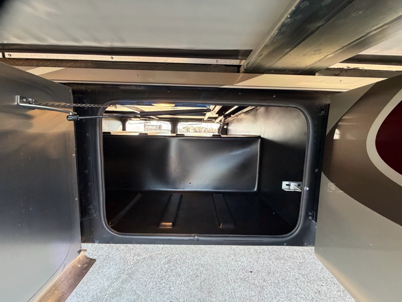 Tiffin Motorhomes Allegro Bay  2020