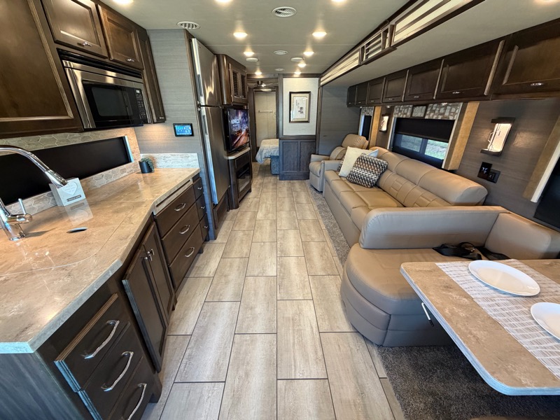 Tiffin Motorhomes Allegro Bay  2020