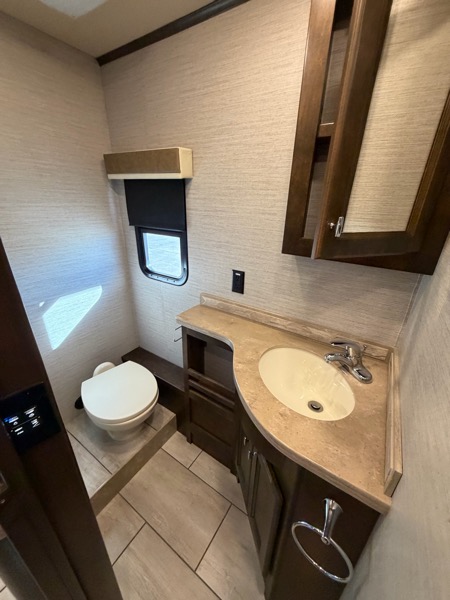 Tiffin Motorhomes Allegro Bay  2020