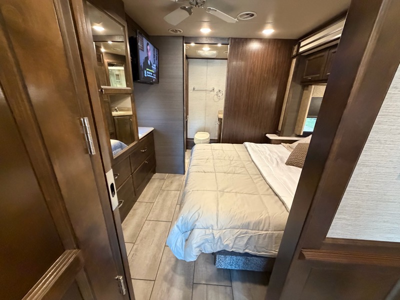 Tiffin Motorhomes Allegro Bay  2020