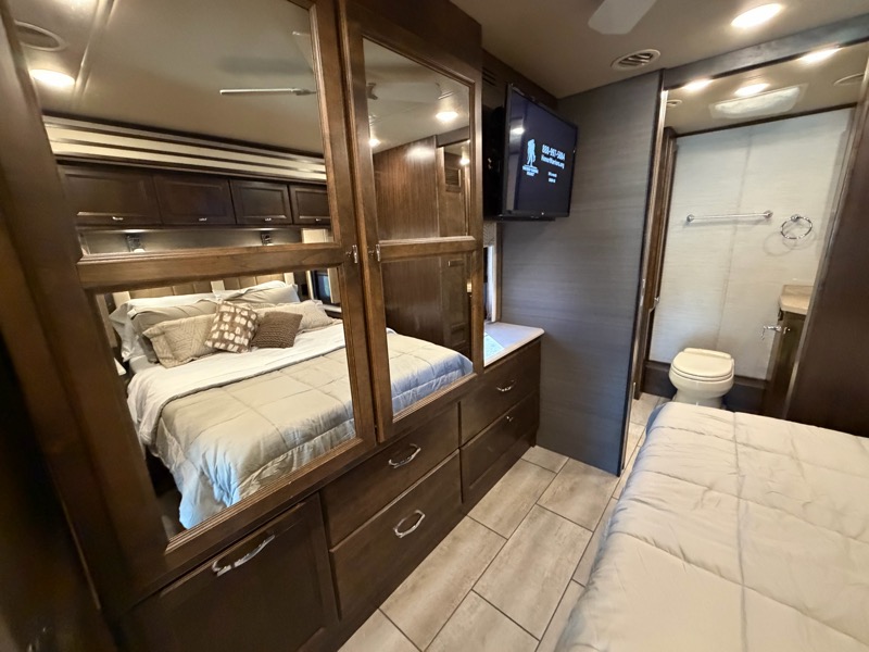 Tiffin Motorhomes Allegro Bay  2020