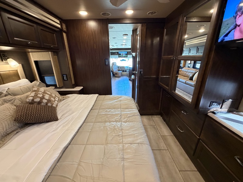 Tiffin Motorhomes Allegro Bay  2020