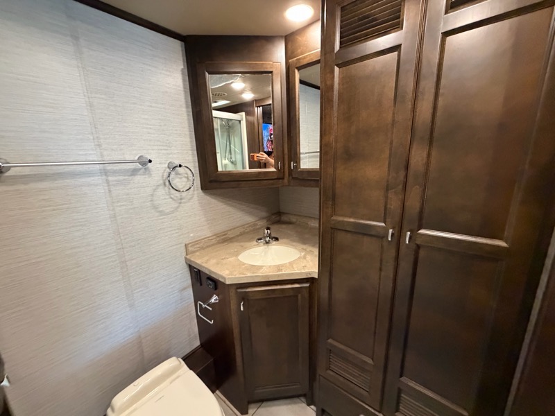 Tiffin Motorhomes Allegro Bay  2020