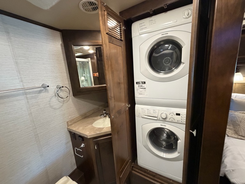 Tiffin Motorhomes Allegro Bay  2020