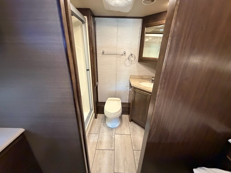 Tiffin Motorhomes Allegro Bay  2020