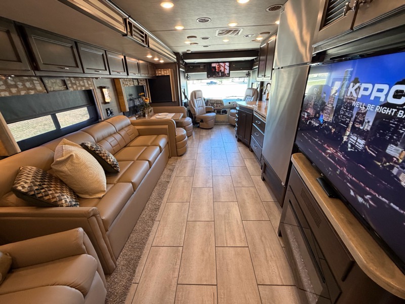 Tiffin Motorhomes Allegro Bay  2020