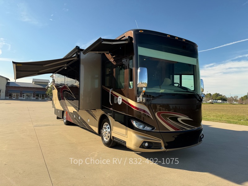 Tiffin Motorhomes Phaeton  2015
