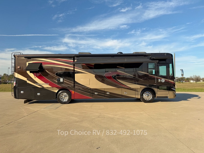 Tiffin Motorhomes Phaeton  2015