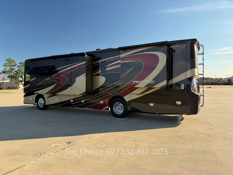 Tiffin Motorhomes Phaeton  2015