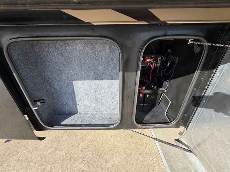 Tiffin Motorhomes Phaeton  2015